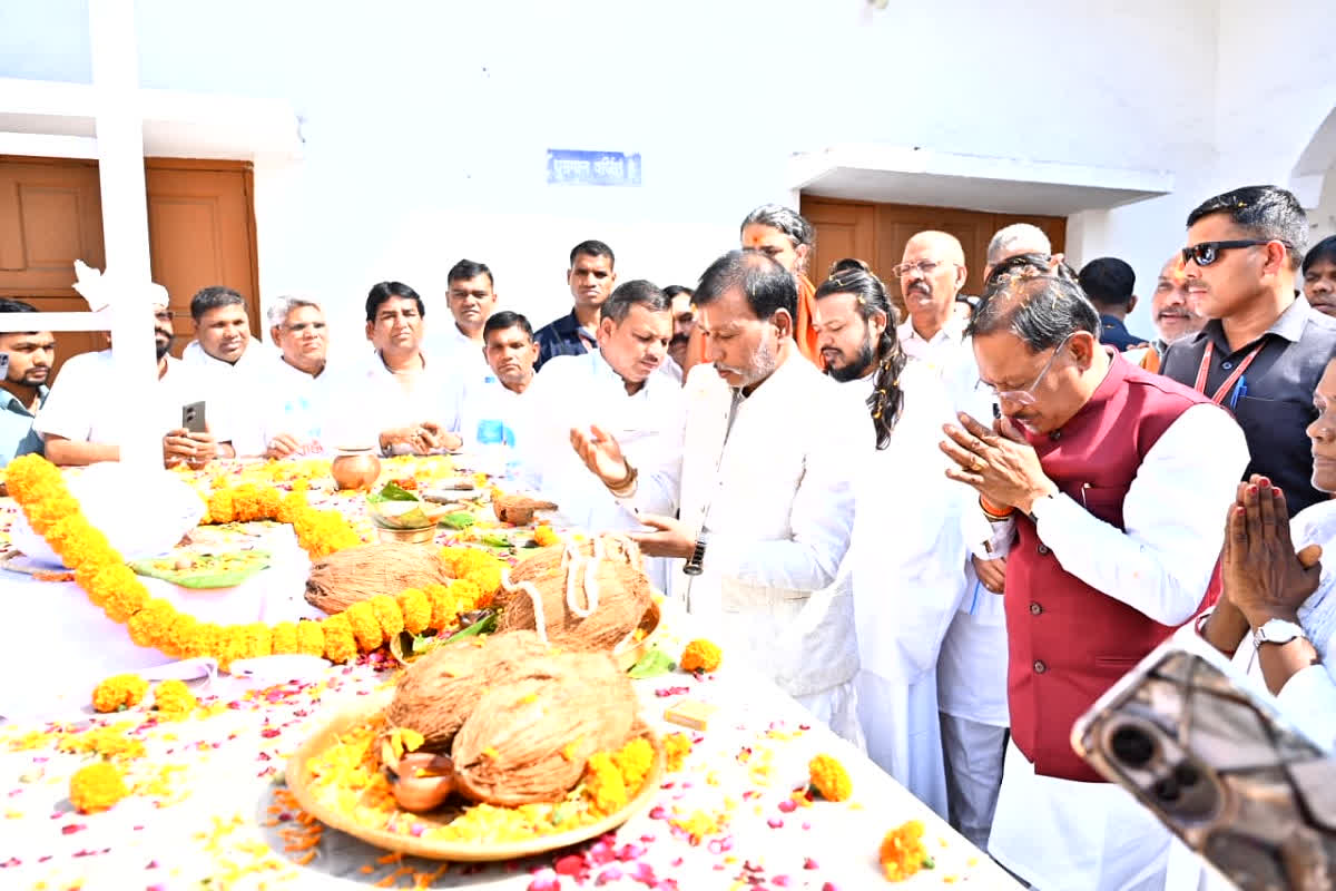 CG News: सीएम साय ने किया “विशाल सतनाम सद्भाव पदयात्रा” का शुभारंभ, जैतखाम की पूजा-अर्चना कर गुरु घासीदास बाबा का किया स्मरण
