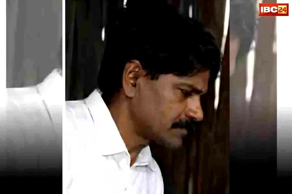 Naxal Leader Devji Surrender News: नक्सलियों को लगा सबसे बड़ा झटका, खूंखार लीडर देव जी ने किया सरेंडर, साथ में मौजूद है 4 साथी