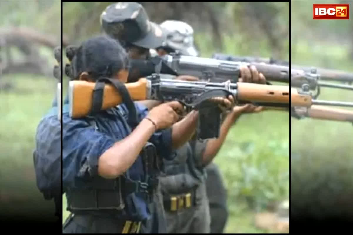 Naxali Surrender News: लाल आतंक को एक और बड़ा झटका, 20 से ज्यादा खूंखार नक्सलियों ने एक साथ किया सरेंडर, कई बड़ी वारदातों को दे चुके थे अंजाम