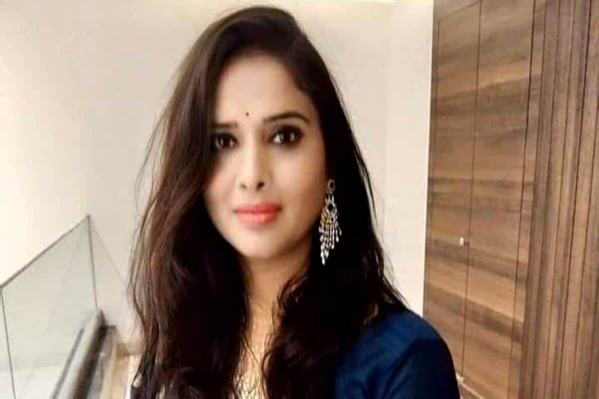 शह मात The Big Debate: सवाल, संस्पेंस और संविधान, निर्मला सप्रे पर जारी घमासान! कांग्रेस की शिकायत के बाद विधानसभा स्पीकर क्यों नहीं ले रहे हैं फैसला?