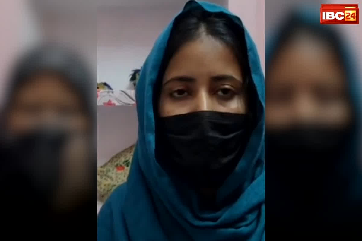 SP Leader Ibrahim Khan Affair: ‘उसकी गंदी नजर…’, दोस्त की भाभी को लेकर फरार हुआ सपा नेता, पीड़ित परिवार ने सीएम से लगाई ये गुहार