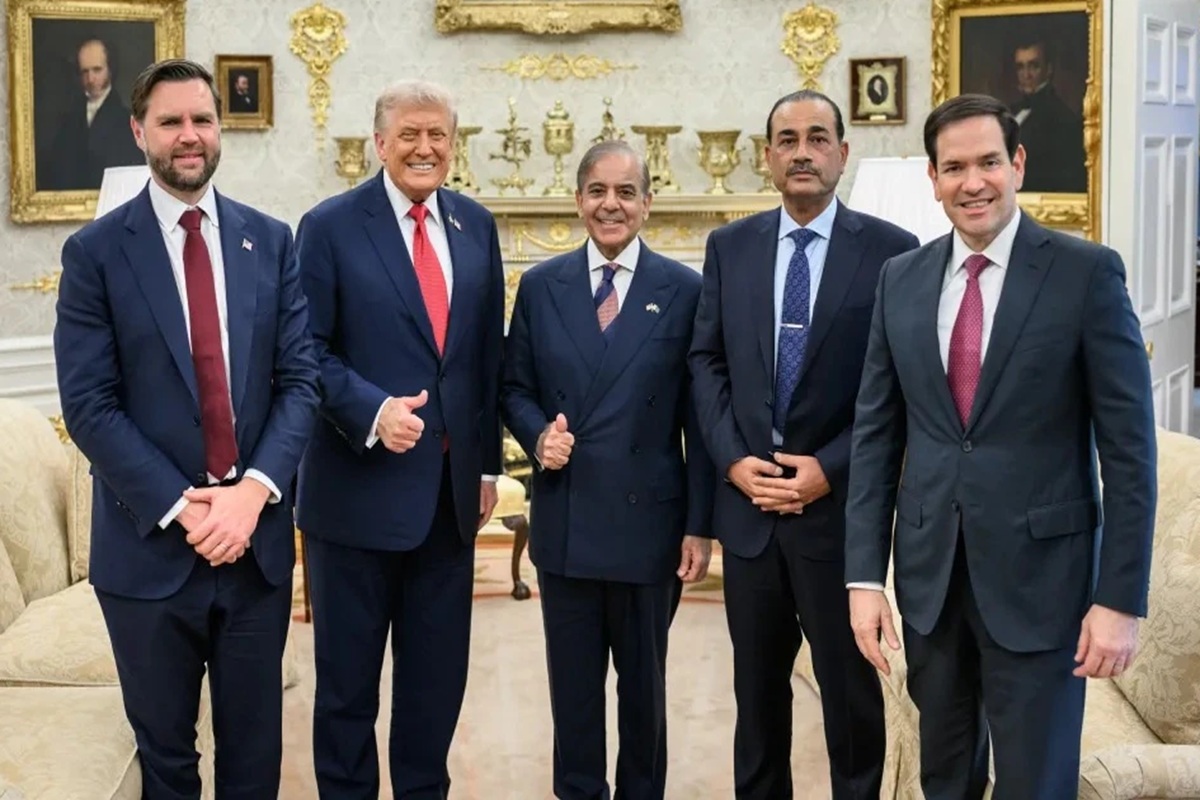 America Pakistan Relations: अब पाकिस्तान ने उड़ाई अमेरिका की नींद? दोस्ती के बहाने चुपके-चुपके कर रहा ये काम, खुफिया एजेंसियों की रिपोर्ट में हुआ बड़ा खुलासा