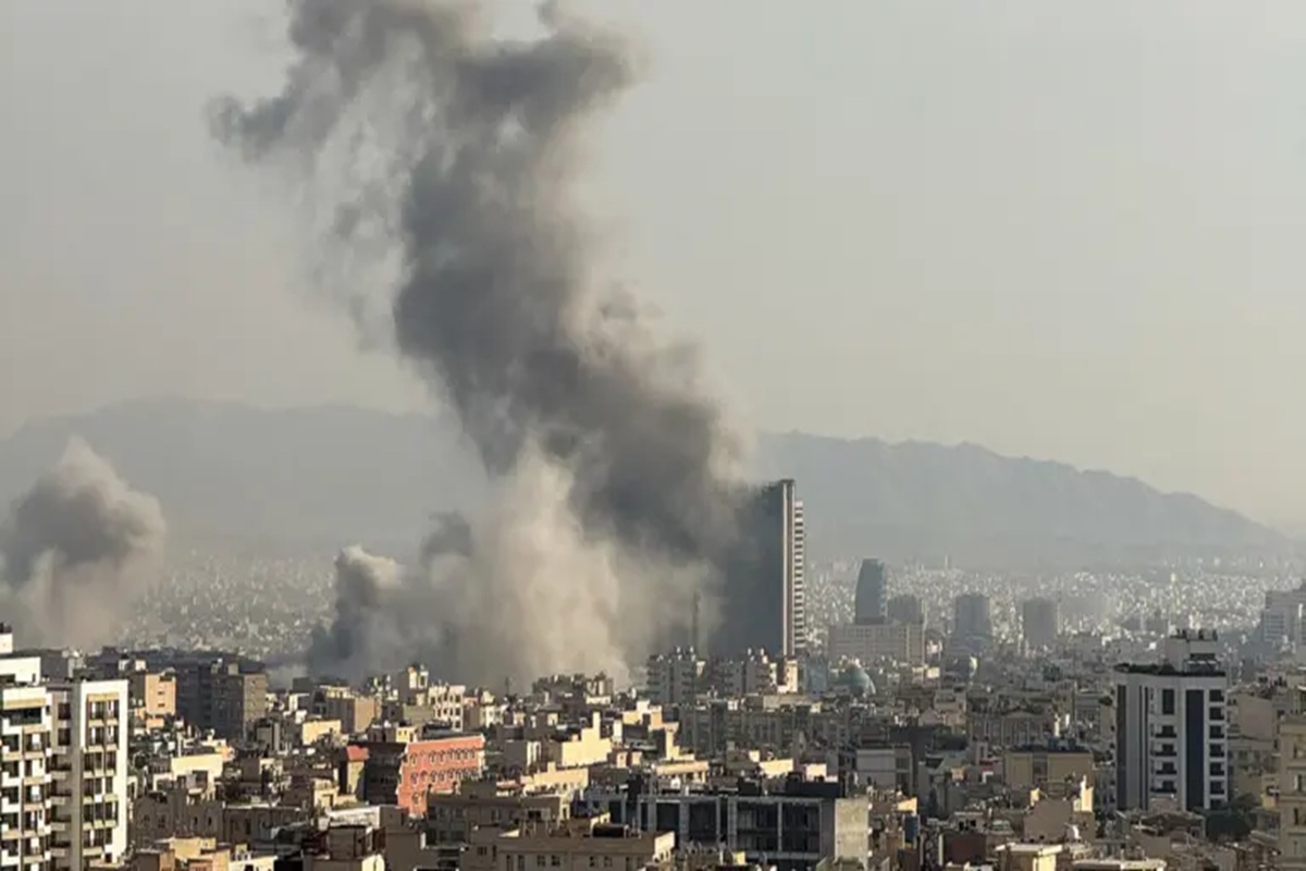 Israel-US Iran War Update: ‘.. तो आपकी ऊर्जा अवसंरचनाओं पर करेंगे तगड़ा हमला’.. इस बात को लेकर भड़का ईरान, इजराइल और अमेरिका को दी खुली चेतावनी