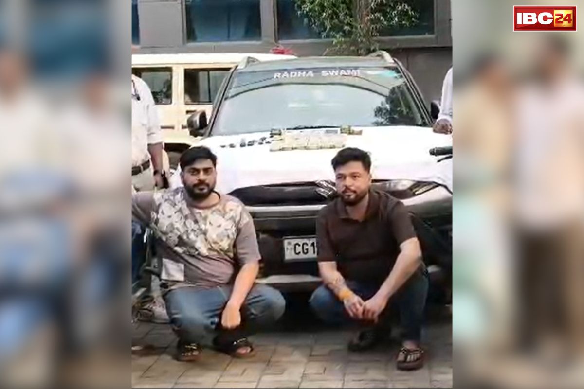 Bilaspur Police Big Action: सट्टेबाजी के खिलाफ न्यायधानी पुलिस का ताबड़तोड़ एक्शन.. दो आरोपी अरेस्ट, नकदी समेत लाखों के सामान भी जब्त