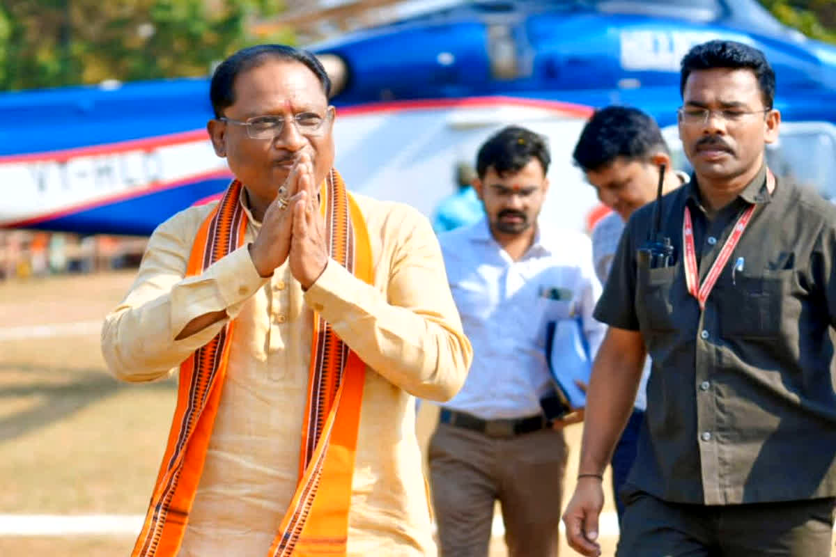 Chhattisgarh Road Development : बस्तर में अब तेजी से दौड़ेगी विकास की गाड़ी! केंद्र सरकार ने बढ़ाई इस योजना की मियाद, सीएम साय बोले- लोगों के जीवन में आएगा सकारात्मक परिवर्तन