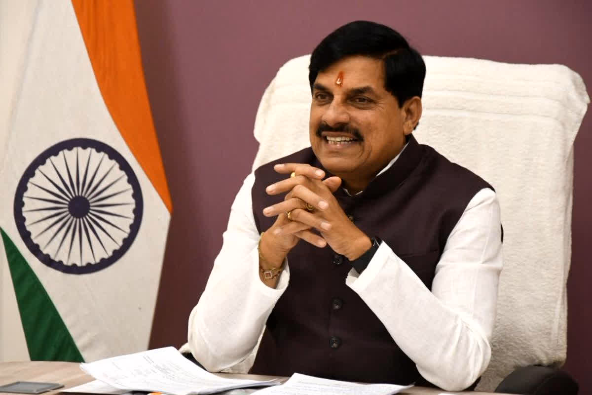 Dr. Mohan Yadav On Rahul Gandhi Statement : इज़रायल-अमेरिका युद्ध के बीच राहुल गांधी के बयान पर भड़के सीएम डॉ. मोहन, कहा  गैर-जिम्मेदाराना व्यवहार कर रही है कांग्रेस