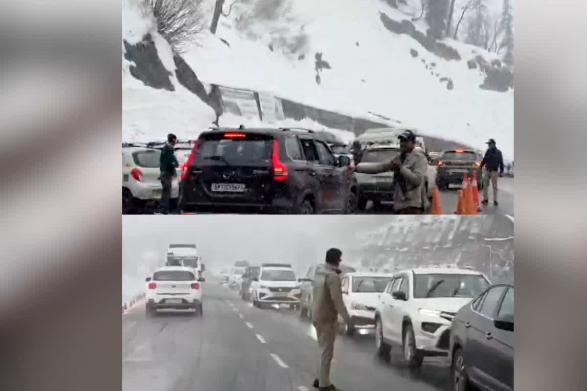 Himachal Pradesh Snowfall : भारी बर्फबारी से मौसम हुआ सुहाना! देशभर के सैलानी पहुंचे मनाली, जाम में फंसी हजारों गाड़ियां, देखें वीडियो