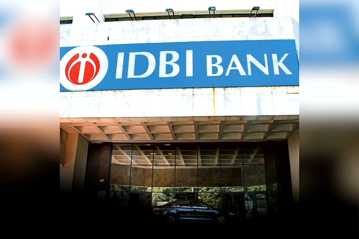 IDBI Bank Share Fall: अचानक क्यों लुढ़क गया IDBI Bank Ltd का शेयर? 16% की भारी गिरावट से मचा हड़कंप, निवेशकों के उड़े होश!