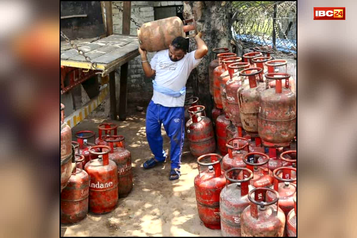 Lpg Gas Crisis In India : LPG की किल्लत से हाहाकार! अयोध्या से दिल्ली तक ठप हुई रसोई, रेलवे ने भी बदली खाना बनाने की व्यवस्था