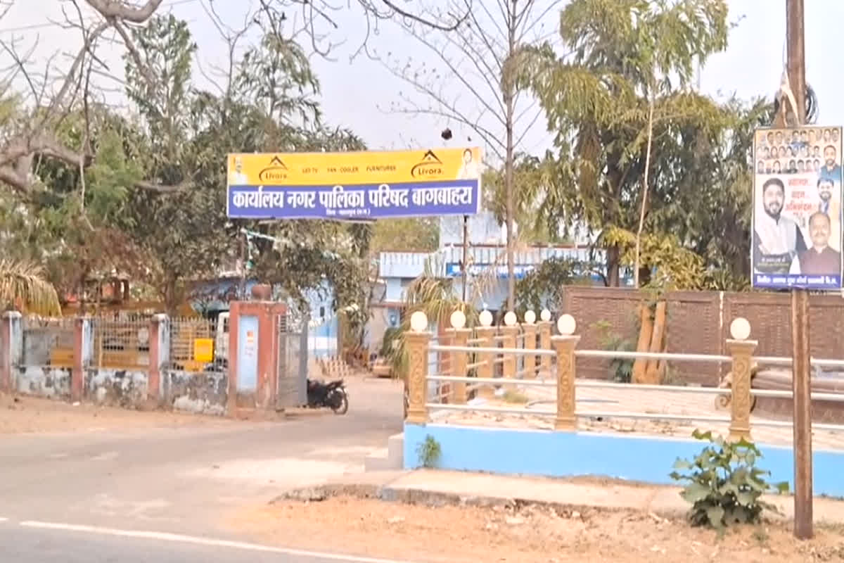 Mahasamund Nagar Palika News : अगर आपने भी नहीं भरा है टैक्स तो हो जाएं सावधान! रसूखदारों को सुधारने के लिए नगर पालिका ने निकाला ये अनोखा तरीका