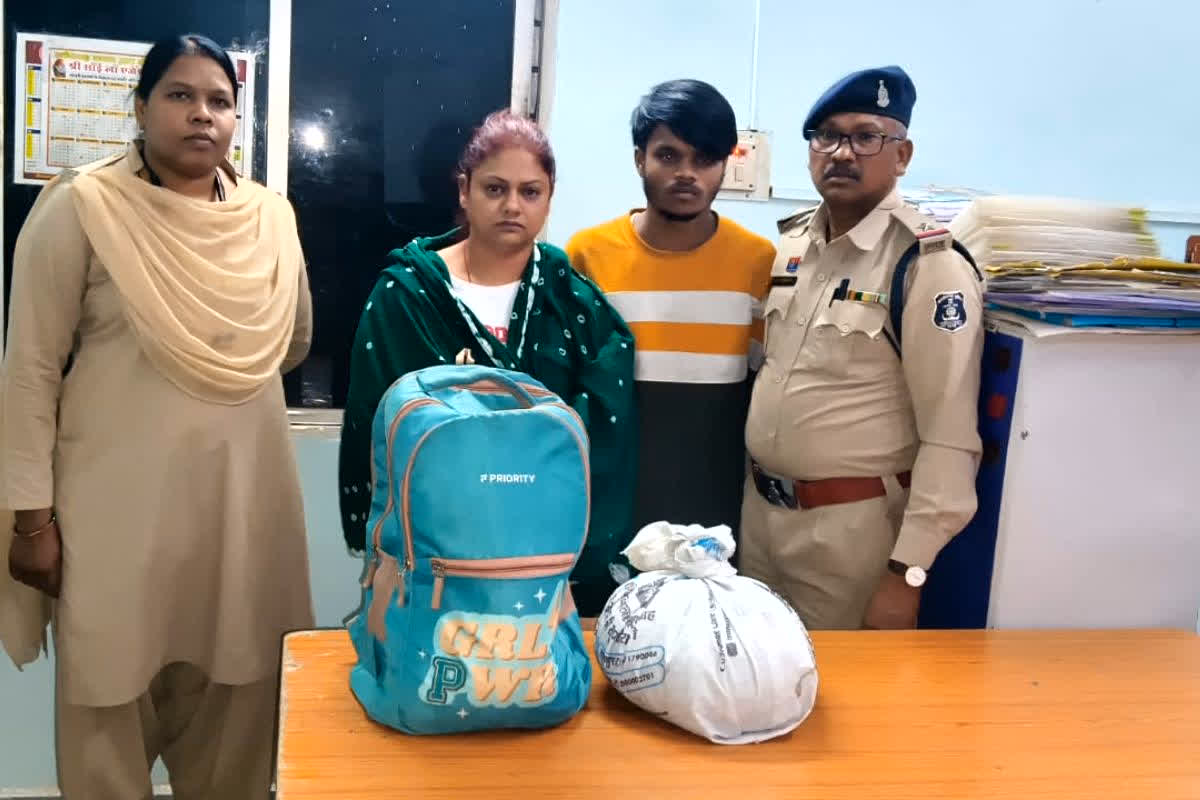 Raipur Ganja Smuggling Case: रायपुर में तस्करी का नया गेम, ओड़िशा से शहर तक ऐसे पहुँच रहा था गांजा, महिला तस्कर की गिरफ्तारी ने खोले कई राज़