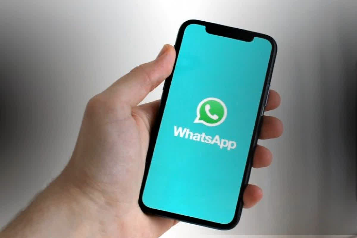 WhatsApp New Features: अब WhatsApp चैट होगी और भी मजेदार! टाइप करते ही स्क्रीन पर आ जाएगी ये चीज, ऐसा फीचर देखकर आप कहेंगे ‘वाह!’