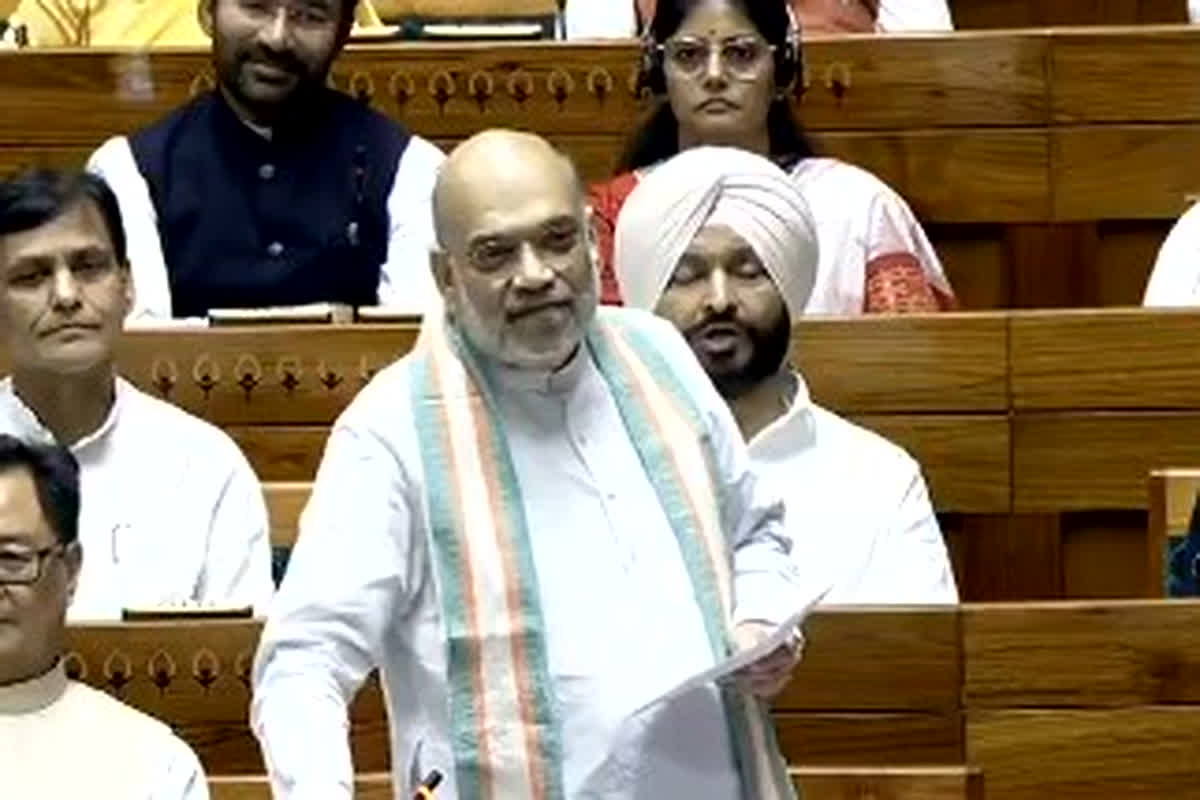 Amit Shah Speech on Naxalism: ’60 साल आपने राज किया तो आदिवासी विकास से क्यों बच गए’, केंद्रीय गृह मंत्री अमित शाह ने संसद में विपक्ष पर साधा निशाना