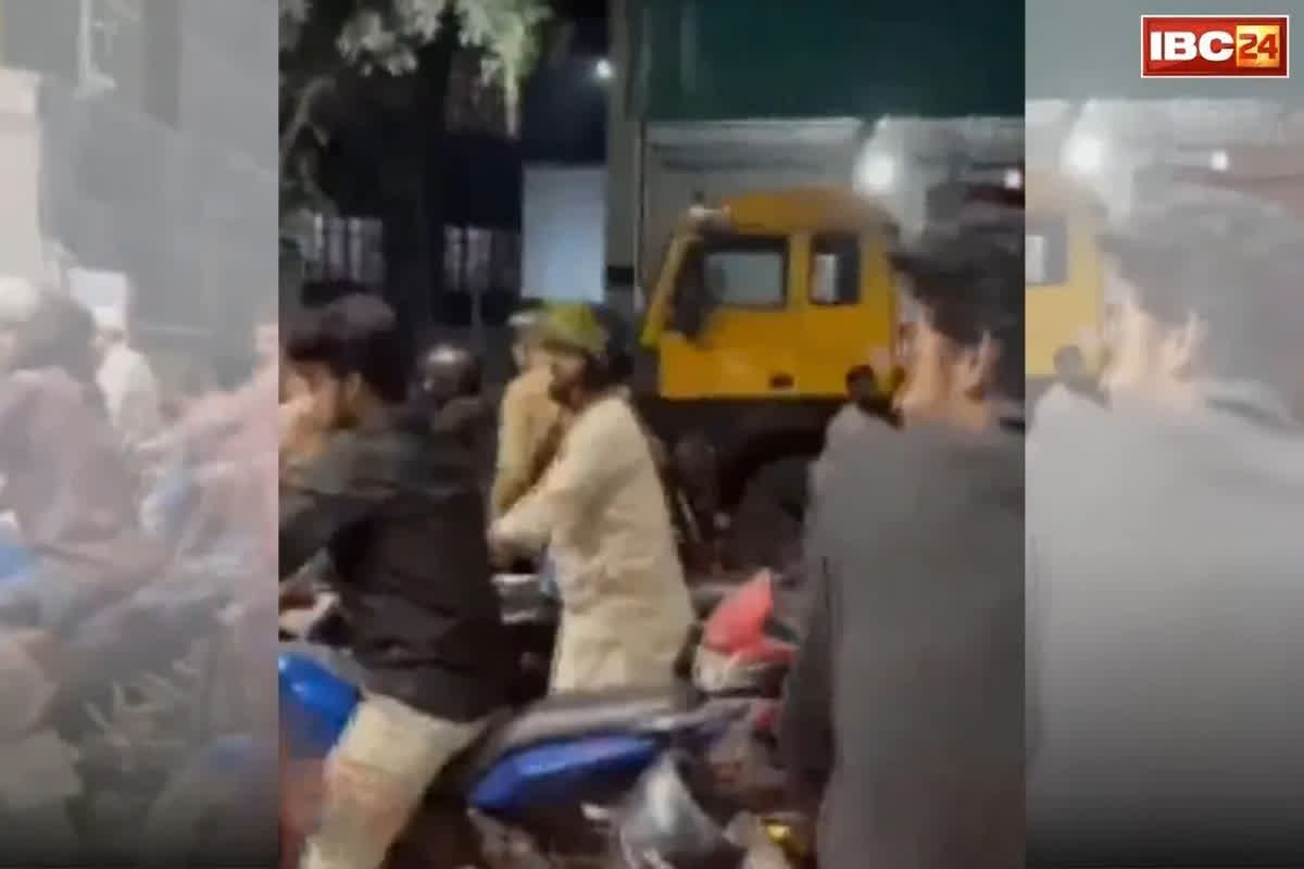 India Bangladesh Diesel Deal: तेल के लिए दूसरों पर निर्भर भारत बनेगा किसी और का सहारा? इस देश को सप्लाई करेगा इतने टन डीजल, अभी देश में ऐसे हैं हालात