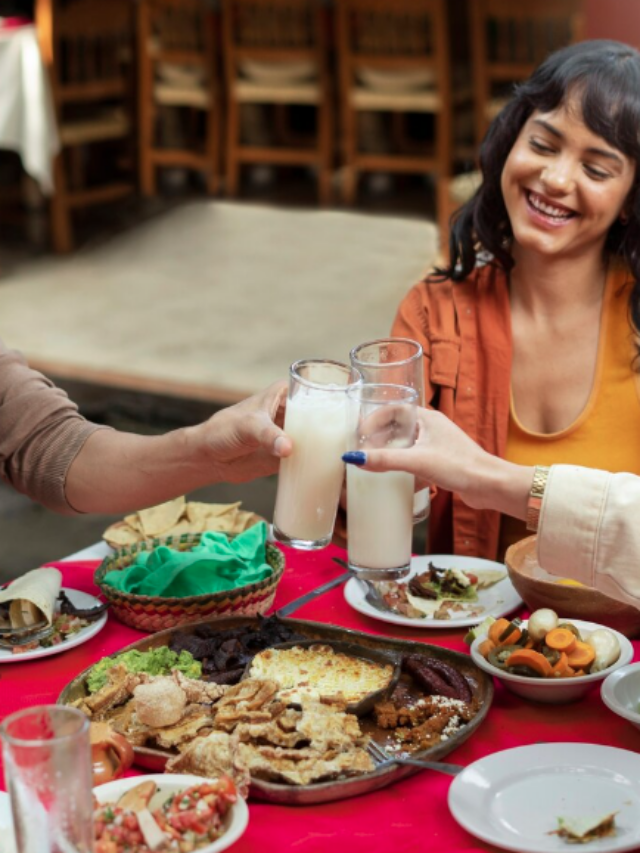 Summer Health Tips: चाय-कॉफी पीते हैं गर्मी में?  ये 5 सामान्य चीजें बना सकती हैं आपकी सेहत पर भारी संकट