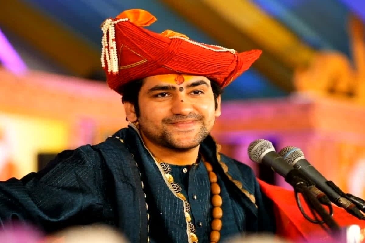 Korba Hanumant Katha News: ईसाई धर्म से हुआ मोहभंग! पं. धीरेंद्र शास्त्री के सामने 583 लोगों ने की घर वापसी, 1 मुस्लिम परिवार ने भी अपनाया सनातन धर्म