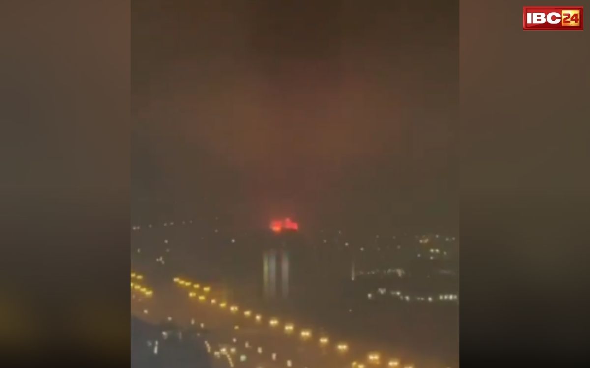 Iran Israel War Dubai Airport Attack: ईरान-इजराइल टकराव की चिंगारी खाड़ी के सबसे सुरक्षित शहर तक, एयरपोर्ट पर दागी गई मिसाइलें, कई भारतीय…