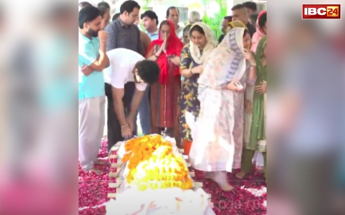 Harish Rana Death: “कोई रोना मत…” इच्छामृत्यु के बाद हरीश राणा का हुआ अंतिम संस्कार, कार्यक्रम के बीच पिता की ये बात सुन हर कोई हो गया भावुक, देखें वीडियो