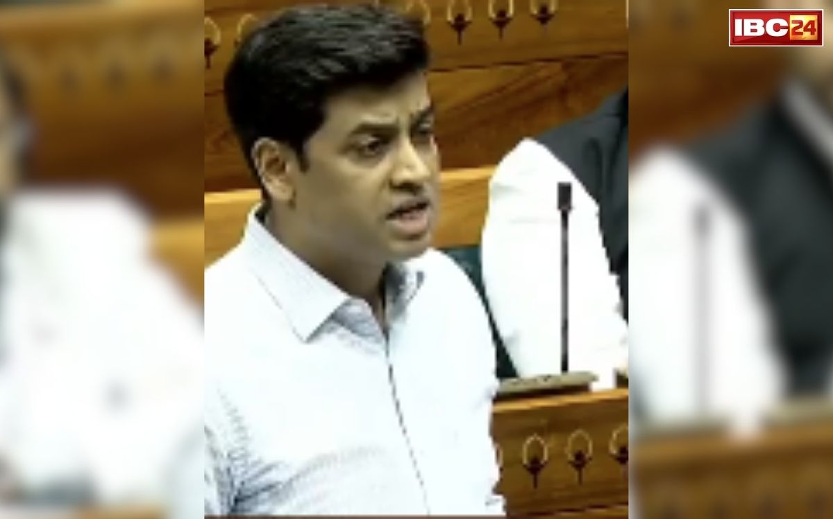 Naxal Discussion Loksabha: लोकसभा में नक्सलवाद पर शुरू हुई चर्चा, शिवसेना सांसद ने शुरू की चर्चा, आप भी सुनिए लाइव