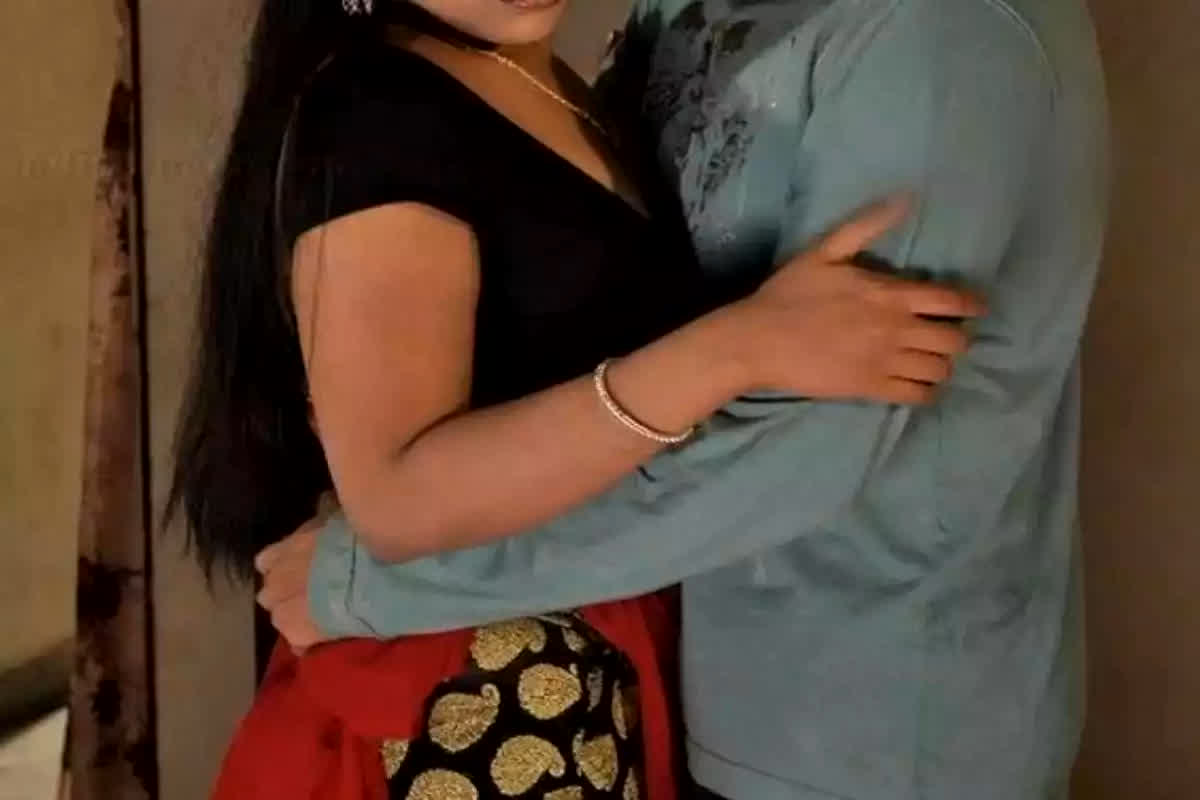 UP Crime News : प्रेमी संग इस हालत में पकड़ी गई तीन बच्चों की मां, ससुरालवालों ने रंगे हाथ पकड़कर दोनों का कर दिया बुरा हाल