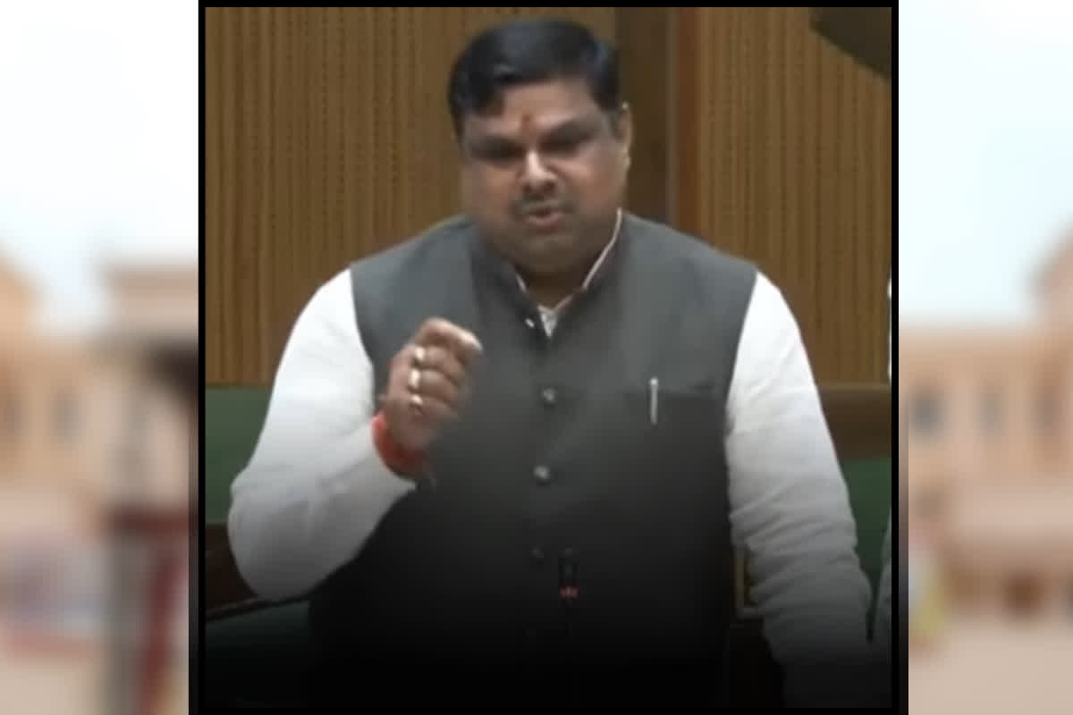CG Budget Session 2026 LIVE: आत्मानंद स्कूलों में प्री-नर्सरी एडमिशन बंद! हटाए जा सकते हैं शिक्षक, सदन में स्कूल शिक्षा मंत्री ने की घोषणा