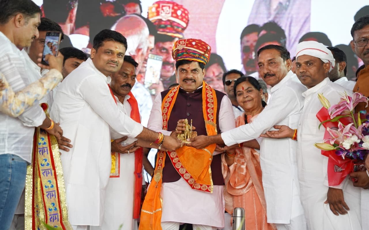 CM Mohan Yadav News: ‘विपक्ष ने छीना महिलाओं का अधिकार’… महिला आरक्षण बिल को लेकर कांग्रेस पर भड़के सीएम मोहन यादव, भगवान परशुराम की जन्मस्थली जनापाव को दी ये सौगात