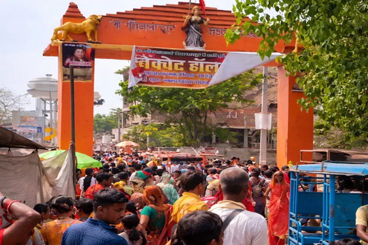 Vande Bharat: दर्शन की होड़.. मच गई मौत की दौड़! नालंदा के शीतला माता मंदिर हादसे में 9 लोगों ने तोड़ा दम, आखिर कौन है इस भगदड़ का जिम्मेदार?