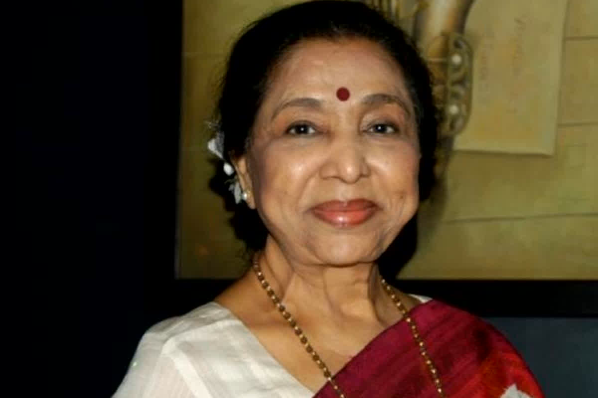 Asha Bhosle News : सुरों की मल्लिका ही नहीं, बिजनेस जगत की भी दिग्गज थी आशा भोसले, नेटवर्थ जानकर उड़ जाएंगे होश