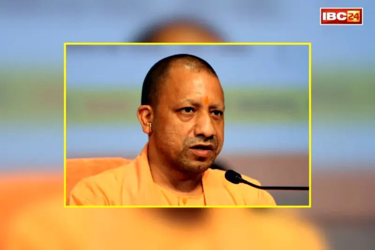 CM Yogi Adityanath News: प्रदेश के बुनकरों की बदली किस्मत, CM योगी आदित्यनाथ ने कर दिया ये ऐलान, अधिकारियों को दिए खास निर्देश
