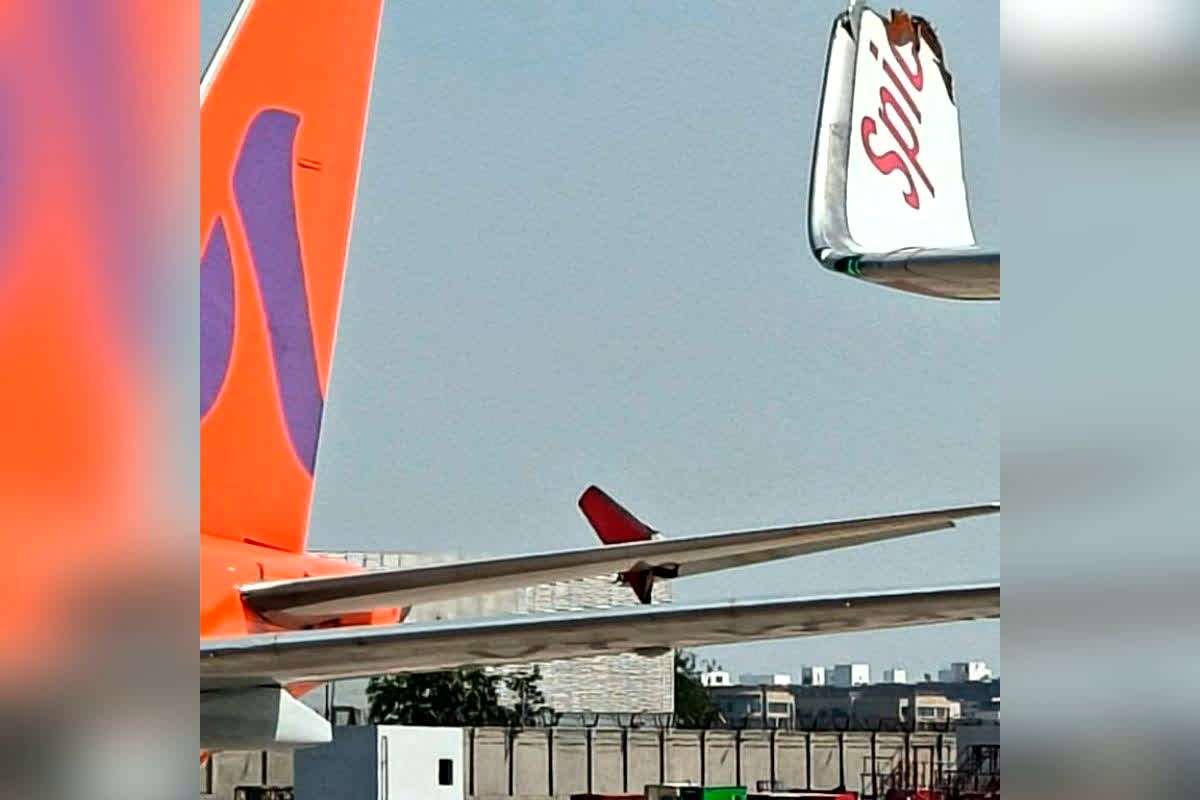 Delhi Airport Plane Collision News : आईजीआई एयरपोर्ट पर खौफनाक मंजर, रनवे के पास भिड़े दो विमानों के पंख,यात्रियों की अटकी सांसें, बाल-बाल बची जान