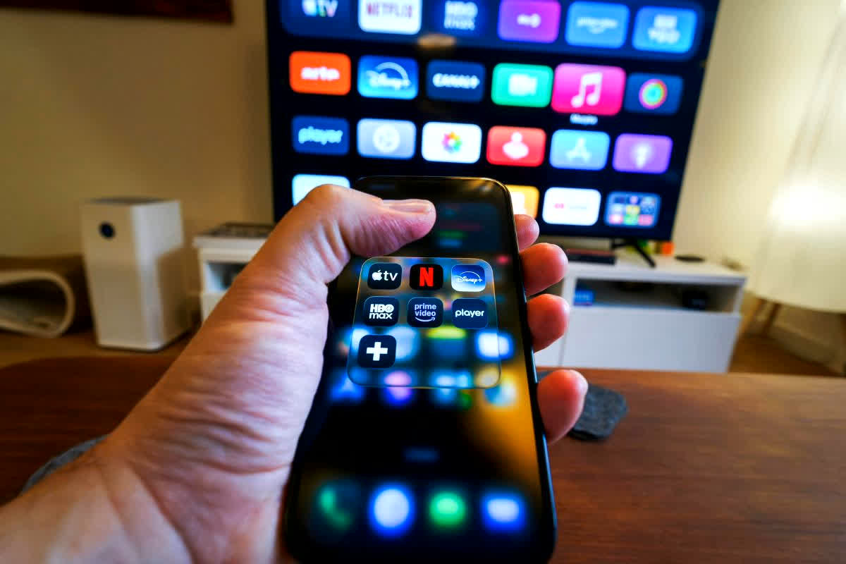 Free TV Channels: 130 मिलियन भारतीयों के लिए चौंकाने वाली खबर! अब नहीं दिखेंगे सैकड़ों फ्री टीवी चैनल? क्या सच में बंद हो जाएंगे? जानिए पूरा सच!