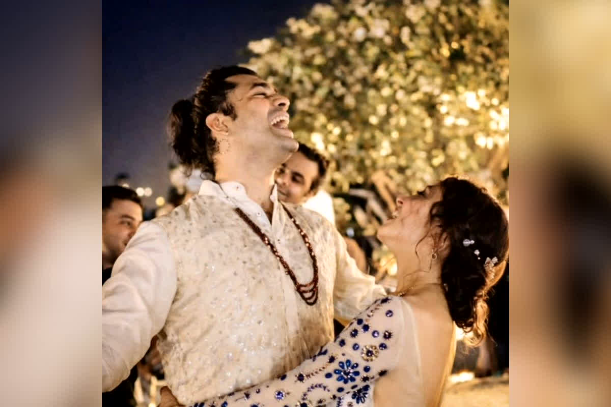 Jubin Nautiyal Wedding News : 111 से ज्यादा फिल्मों में अपनी आवाज देने वाले इस मशहूर सिंगर ने गुपचुप रचाई शादी,  सोशल मीडिया पर वायरल हुई सीक्रेट वेडिंग की पहली तस्वीर