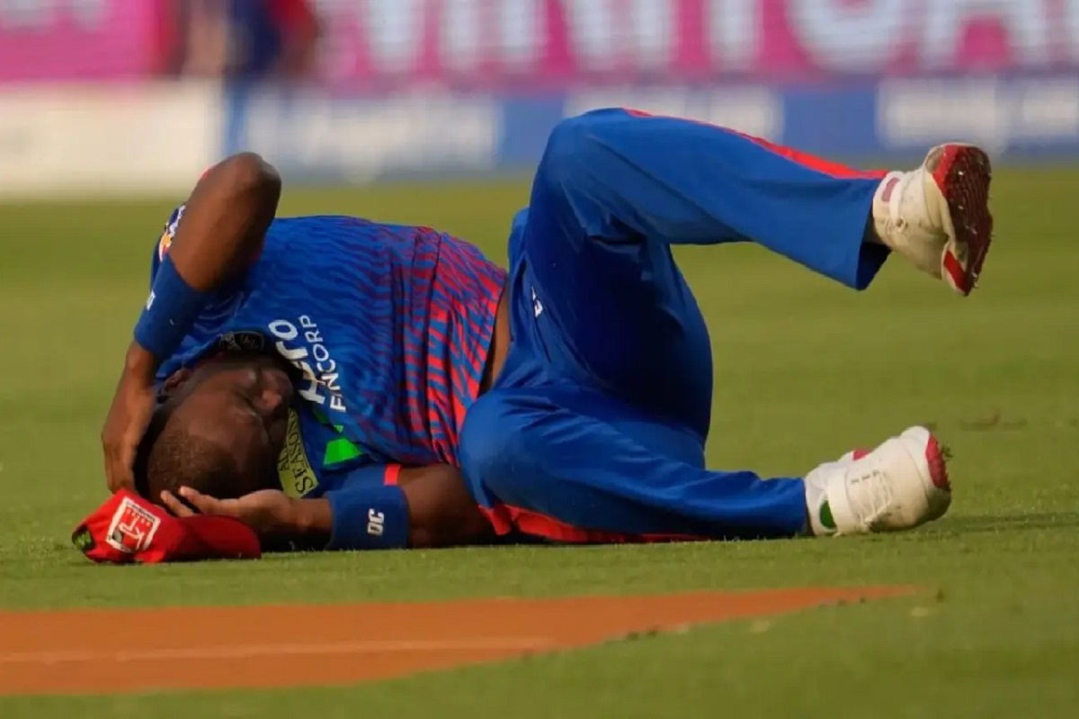 Lungi Ngidi Injured : LIVE मैच में इस स्टार खिलाड़ी के साथ हुआ दर्दनाक हादसा, मैदान में ही बुलानी पड़ी एंबुलेंस, मंजर देख फैंस की भी अटक गई सांसें!