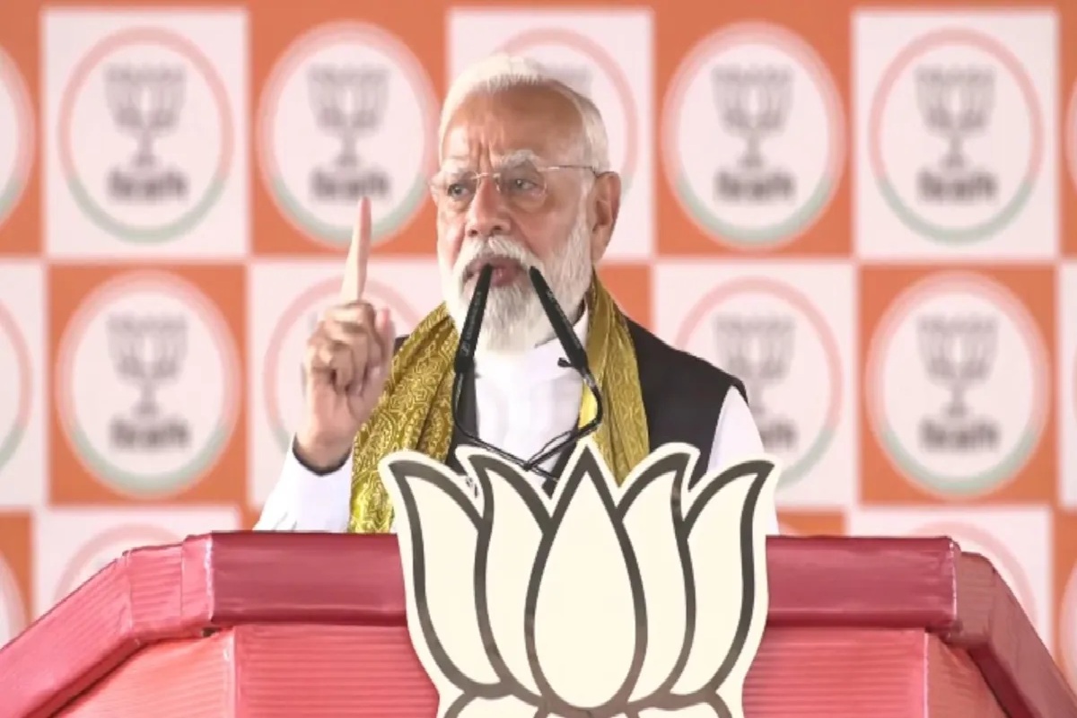 West Bengal Elections 2026 : PM मोदी ने ममता बनर्जी पर साधा निशाना, घुसपैठियों को दी सख्त चेतावनी, महिलाओं के लिए किया ये बड़ा ऐलान
