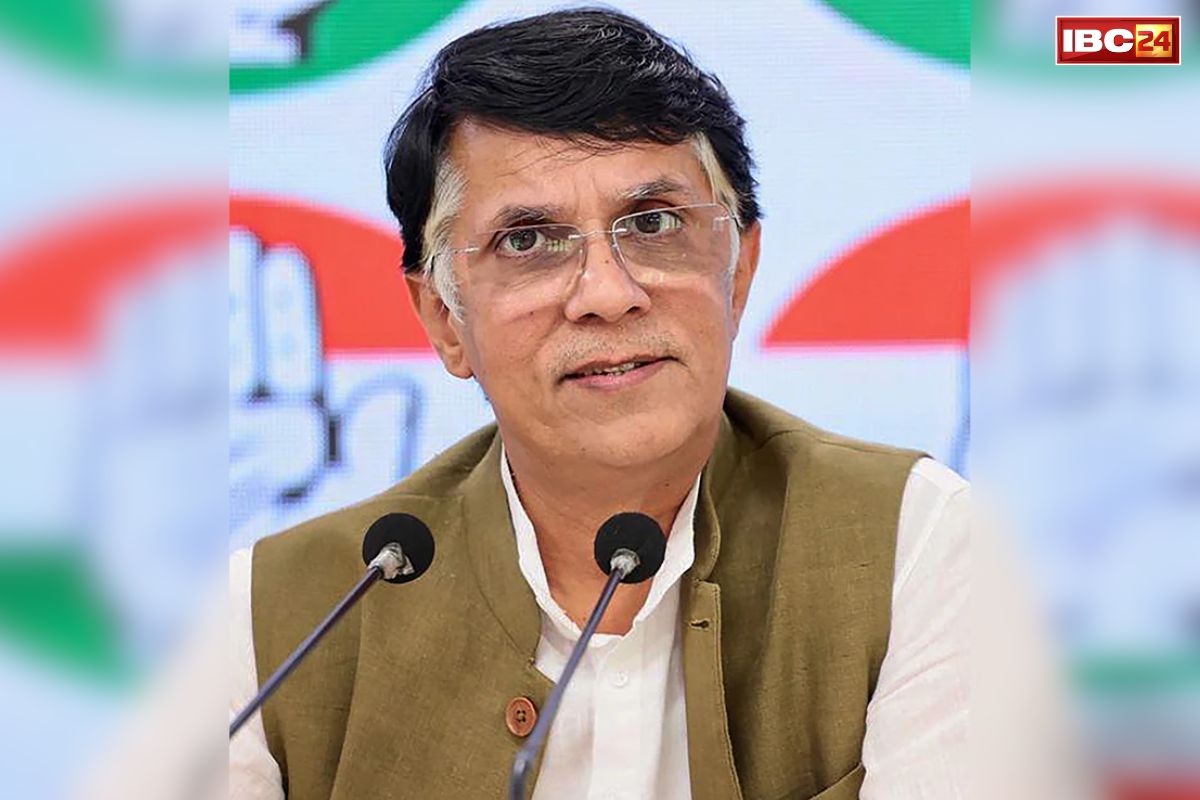 Pawan Khera Assam Police Raid: कांग्रेस नेता पवन खेड़ा के घर असम पुलिस की छापेमारी.. CM हिमंता बोले, “कल गुवाहाटी से भागे थे, आज हैदराबाद भाग गए”..