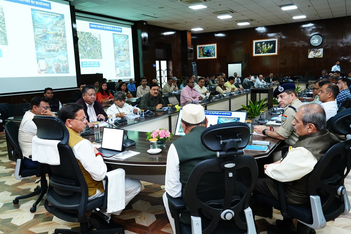 Uttarakhand Char Dham Yatra: चारधाम यात्रा में नहीं चलेगी मनमानी, हर दुकान में लगेगी सामानों की रेट लिस्ट, सीएम धामी ने अधिकारियों को दिए ये निर्देश