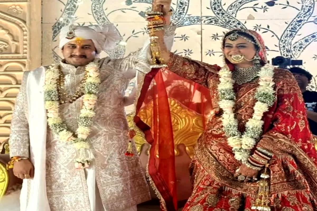 Yamini Singh Marriage : इस बड़ी एक्ट्रेस ने गुपचुप रचाई शादी, सहेली की एक पोस्ट से लीक हो गईं दुल्हन वाली तस्वीरें, देखें पहली झलक