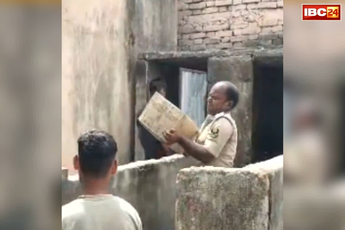 Bihar Begusarai School Alcohol: शराब पीकर आया कक्षा चौथी का छात्र, फिर स्कूल के शौचालय से जो मिला, देखकर अधिकारी भी रह गए दंग