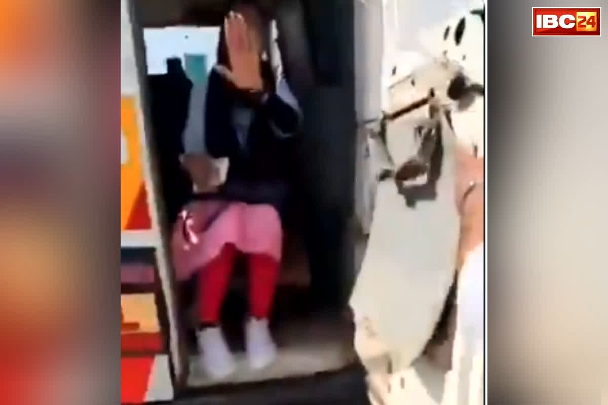 Chhatarpur Ambulance Viral Video: एंबुलेंस में ये कांड कर दिखे युवक-युवती, लोगों ने बीच रास्ते में रोका, उसके बाद जो हुआ… Video Viral