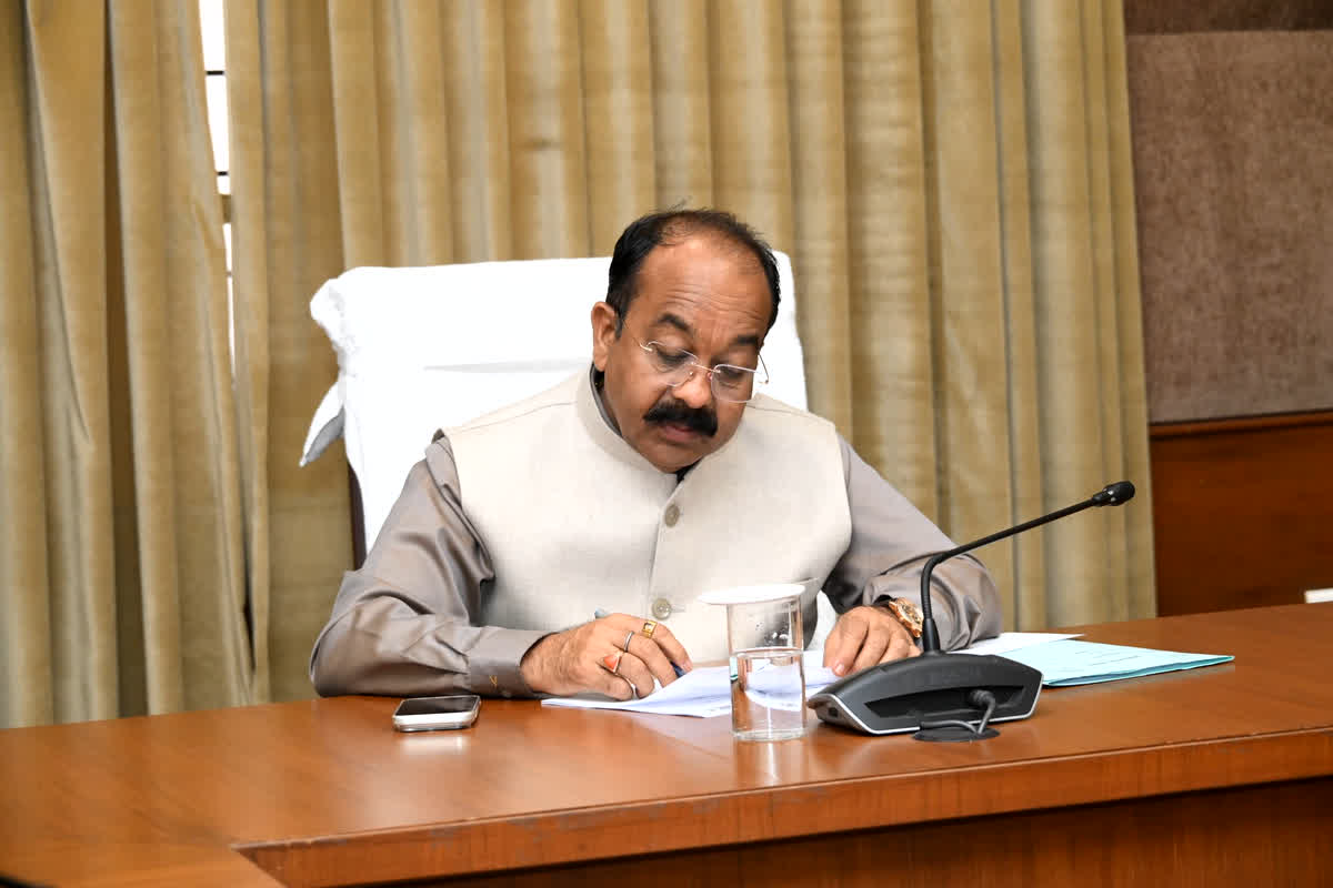 Chhattisgarh Road Projects News : छत्तीसगढ़ में 448 करोड़ की बड़ी सौगात! अब इन शहरों में ट्रैफिक से मिलेगी राहत, लोक निर्माण विभाग ने  दी मंजूरी