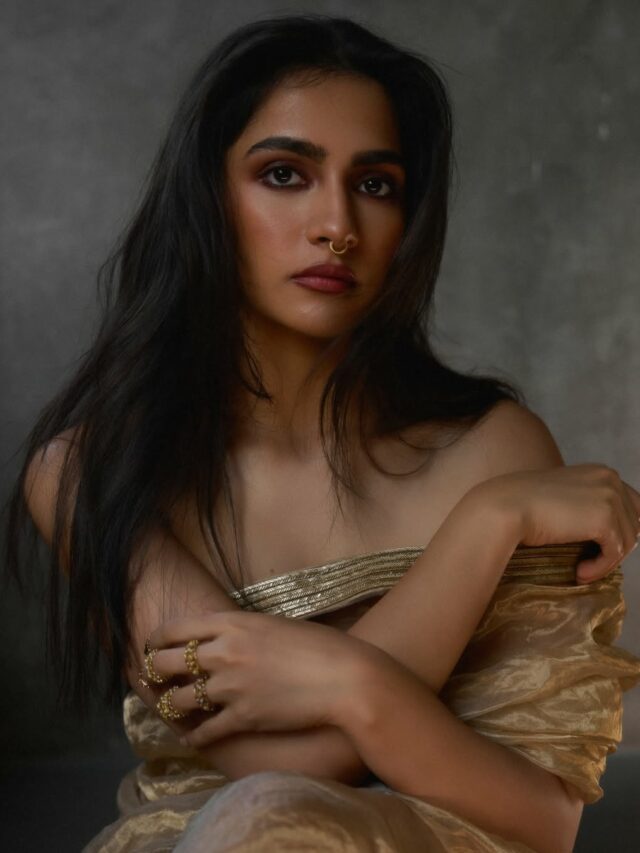 Rukmini Vasanth: अचानक सामने आईं ऐसी तस्वीरें कि सोशल मीडिया पर छिड़ गई बहस, जानें कौन है ये स्टार?