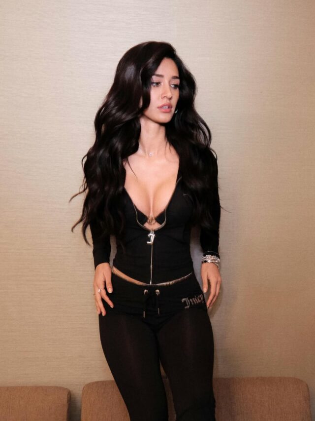 Disha Patani: सबकी नजरें ठहर गईं! जब दिशा पाटनी ने रैंप पर दिखाया बोल्ड और ग्लैमरस अंदाज