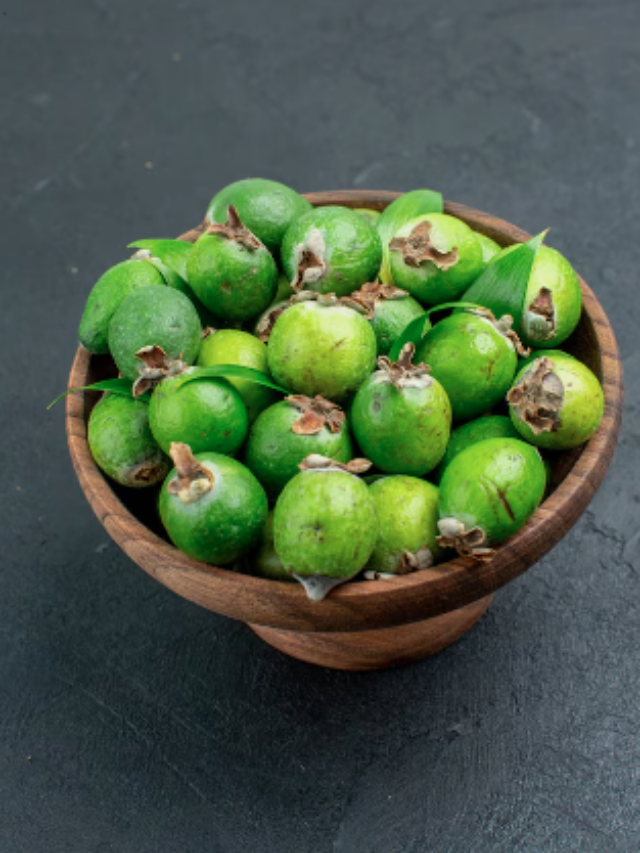 poisonous fruits: देखने में बेहद सुंदर लेकिन मौत से कम नहीं! ये जहरीले फल एक पल में छीन सकते हैं जिंदगी