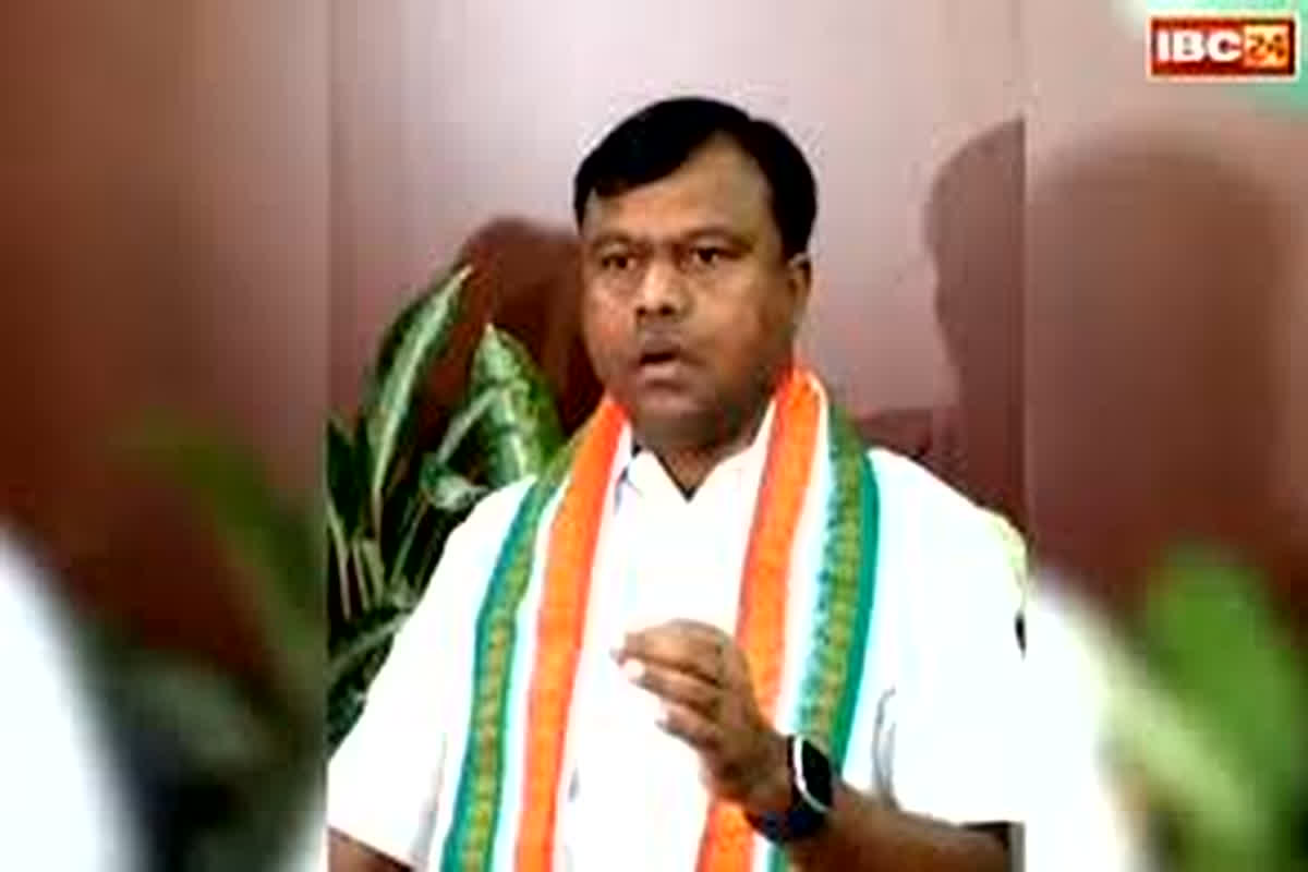 CG Sarkari Karmchari News: छत्तीसगढ़ में अब सरकारी कर्मचारियों को तनाव दूर करने के लिए मिलेगी छुट्टी, PCC चीफ दीपक बैज ने सरकार पर कसा तंज, पढ़िए क्या कहा