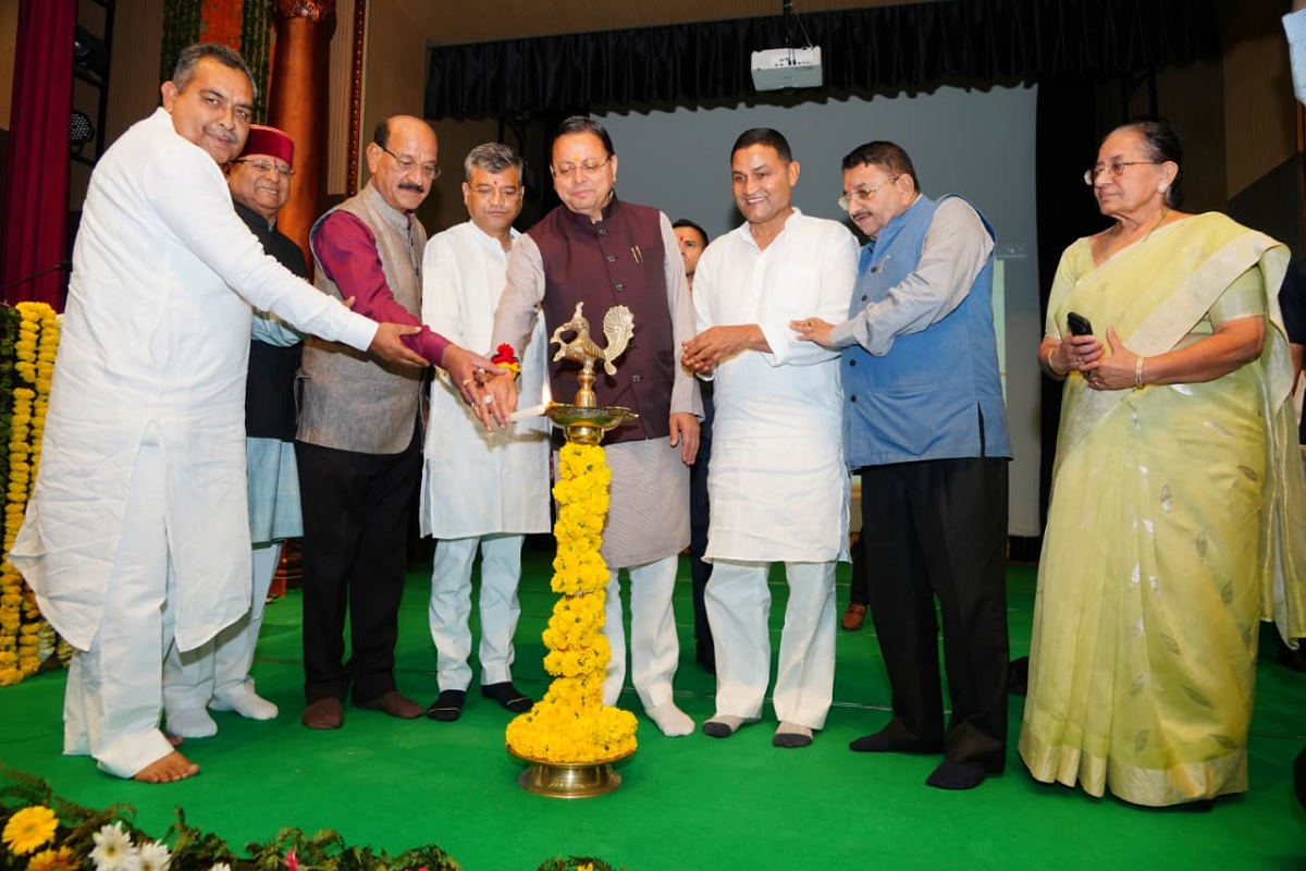 Uttarakhand News: स्मार्ट सिटी की राह पर देहरादून, सीएम धामी ने करोड़ों की विकास परियोजनाओं का किया लोकार्पण