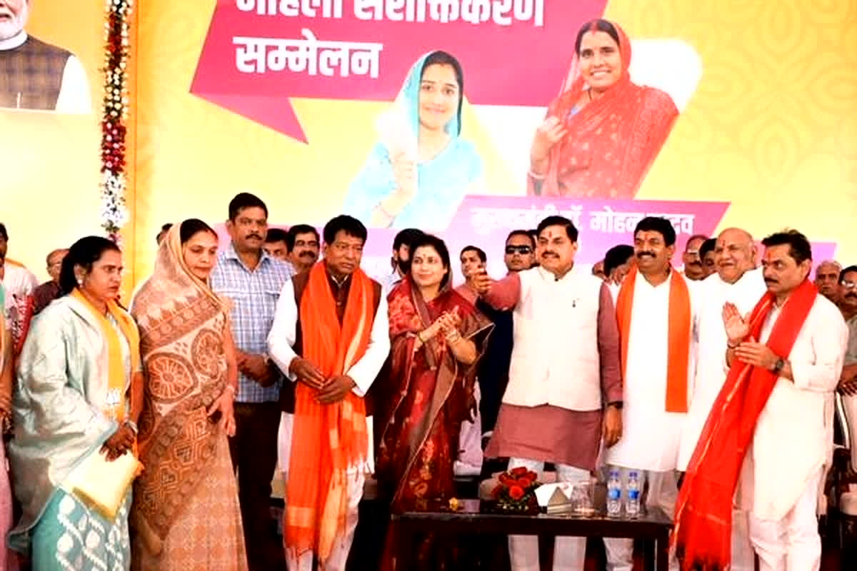 Ladli Behna Yojana 35th Installment : लाड़ली बहनों के खाते में आए 1836 करोड़ रुपये, मुख्यमंत्री डॉ. मोहन यादव ने आष्टा से जारी की 35वीं किस्त, अब तक बहनों को मिले इतने करोड़