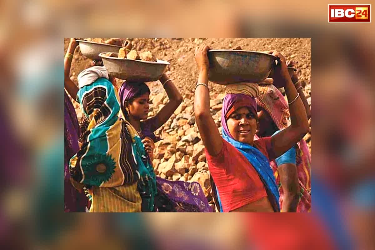 UP Labour Order: भीषण गर्मी के बीच सरकार का बड़ा फैसला, इतने समय तक मजदूरों को काम कराने पर रोक, पढ़िए क्या है ये नया आदेश