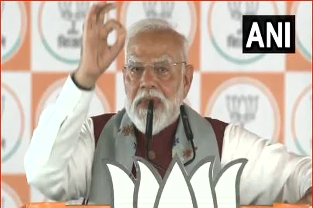 West Bengal Elections 2026: ‘झालमुड़ी मैंने खाई, मिर्ची TMC को लगी’, पीएम मोदी ने टीएमसी पर किया तीखा हमला, कहा- ‘4 मई को मिठाई के साथ बंटेगी झालमुड़ी’