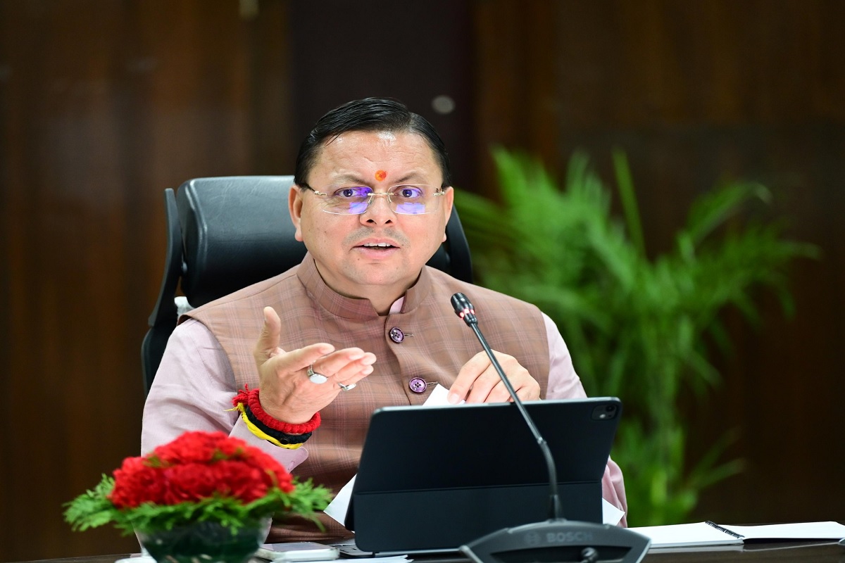 CM Pushkar Singh Dhami News: 30 दिन से लंबित शिकायतों के निस्तारण के लिए चलाएं विशेष अभियान, सीएम पुष्कर सिंह धामी ने अधिकारियों को दिए ये निर्देश