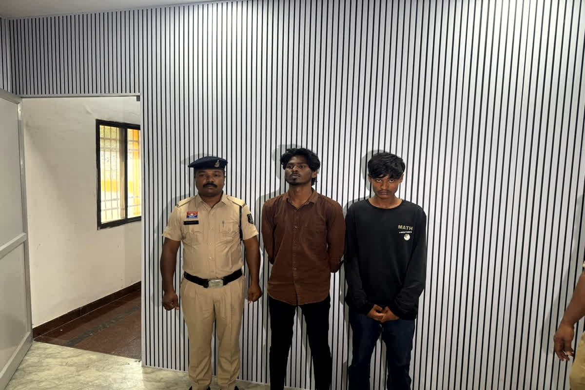 Raipur Crime News: रायपुरा ओवर ब्रिज लूट कांड में पुलिस को मिली सफलता, तीन नाबालिग समेत 5 आरोपियों को किया गिरफ्तार